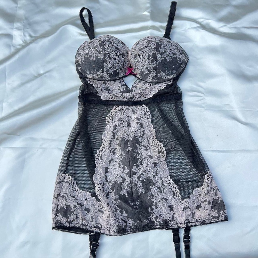 Victoria’s Secret corset babydoll size 34C